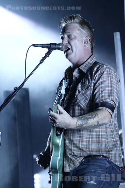 QUEENS OF THE STONE AGE - 2018-07-07 - BELFORT - Presqu'ile de Malsaucy - Grande Scene - Joshua Michael Homme III